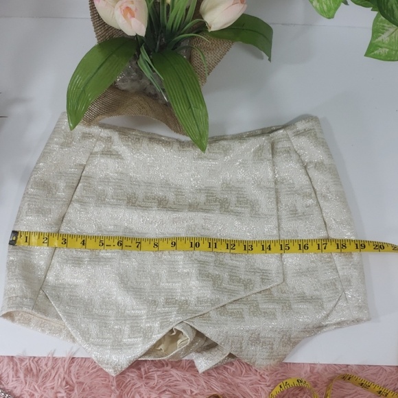 Chelsea & violet by anthropologi skirt-short small - Picture 8 of 8